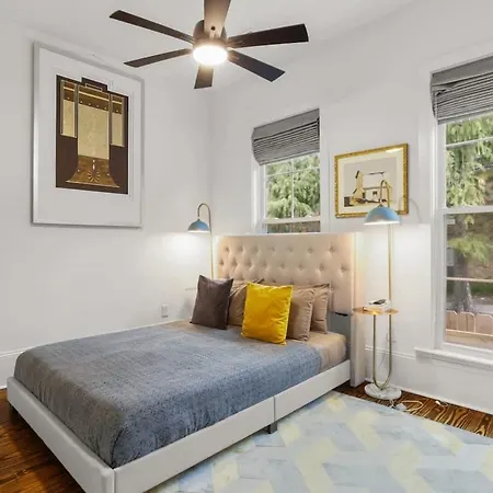 Luxury 4bd With Pool And Off Street Parking New Orleans