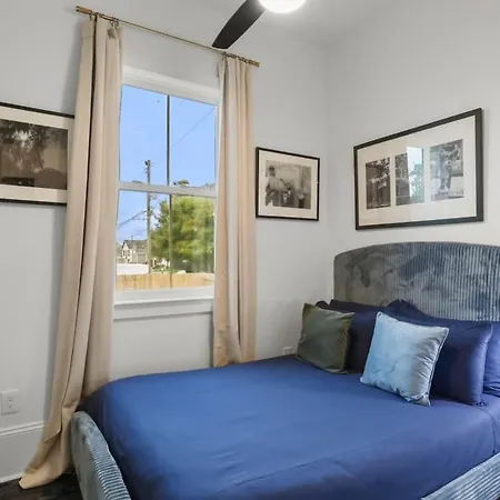 Luxury 4bd With Pool And Off Street Parking New Orleans