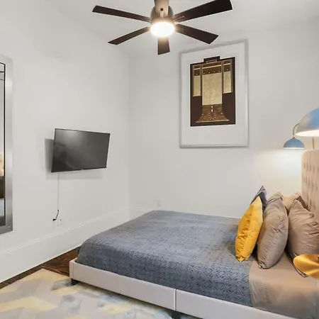 Luxury 4bd With Pool And Off Street Parking * New Orleans