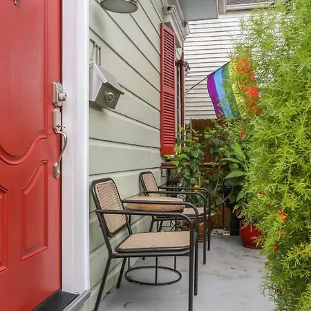 Apartment Lil Red Door Perfect 1bd In Bywater With Courtyard