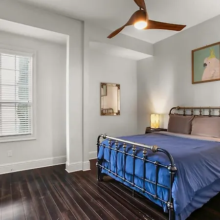 Stylish 2-bedroom In Garden District * New Orleans
