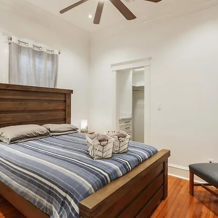 Luxury New Renovation Centrally Located Beauty Holiday home