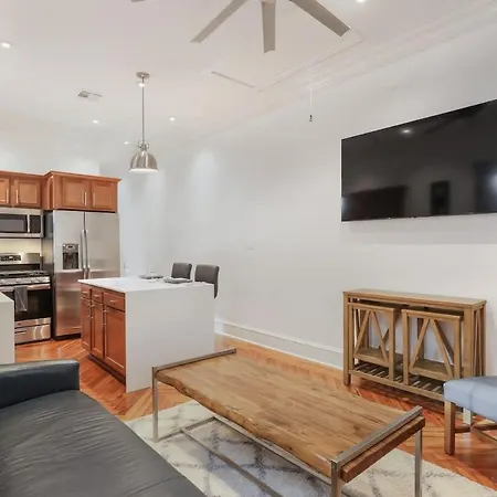 Luxury New Renovation Centrally Located Beauty New Orleans