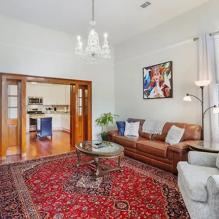 Unbeatable 2bd Bayou Luxury Steps To Jazz Fest Holiday home New Orleans