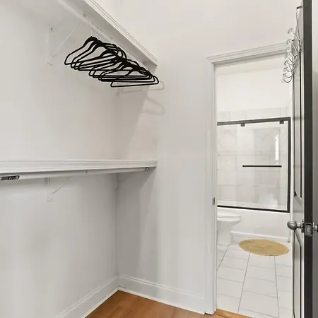 Garden District 3bd 2ba Parking Stylish & Unique