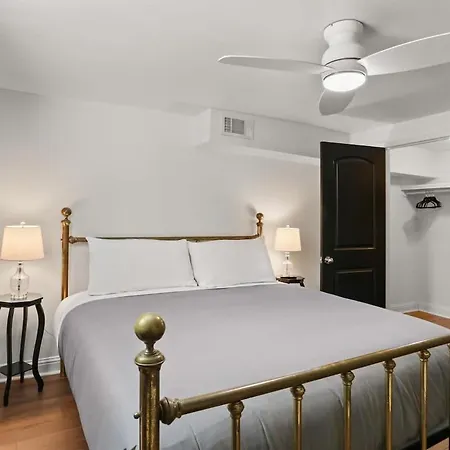 Garden District 3bd 2ba Parking Stylish & Unique Holiday home *