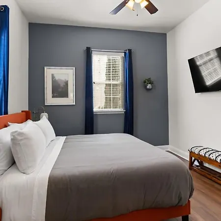 Garden District 3bd 2ba Parking Stylish & Unique
