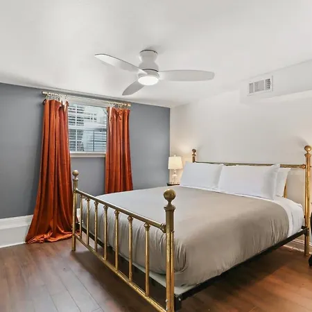 Garden District 3bd 2ba Parking Stylish & Unique *