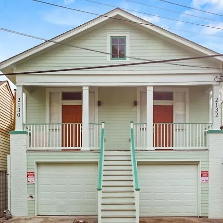 Garden District 3bd 2ba Parking Stylish & Unique *