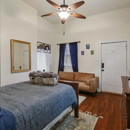 Cute Quiet Mid-city - Location * New Orleans