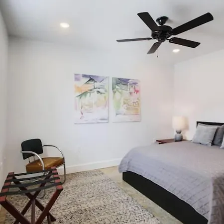 River Breeze Quiet & Modern Black Pearl Holiday home New Orleans