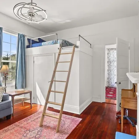 Beautiful Historic Mid Holiday home *