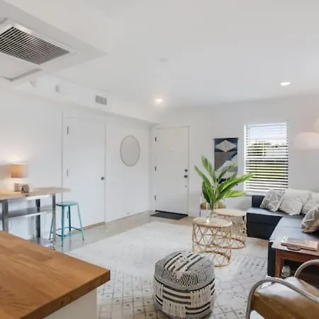 River Breeze Quiet & Modern Black Pearl Holiday home