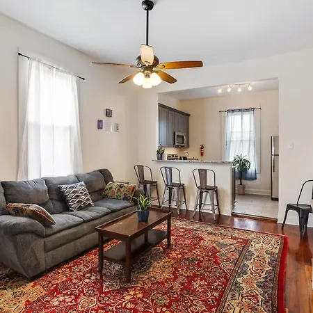 3 Bb Urban Oasis W Private Parking &amazing Patio Holiday home