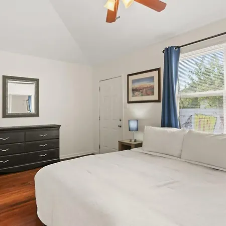 Apartment Pristine And Comfy Mid-city 2bd 1ba
