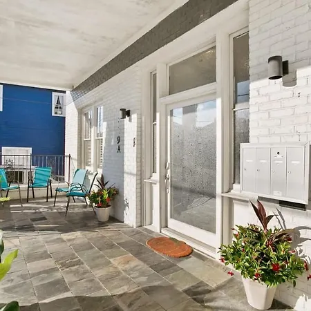 Modern Pristine Stunning 2bd Garden District Apartment *