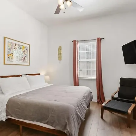 Fabulous Classy And Comfy 3bd 2ba And Parking Apartment