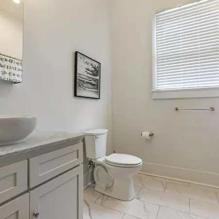 Apartment 5bed Streetcar Retreat W Outdoor Entertaining