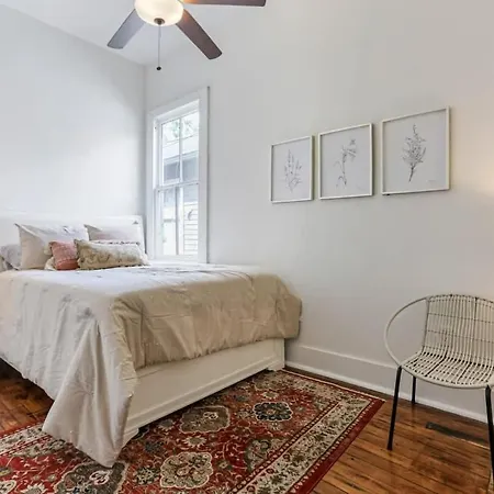 5bed Streetcar Retreat W Outdoor Entertaining Apartment New Orleans