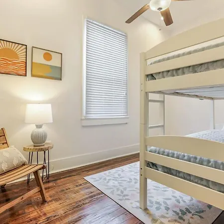 5bed Streetcar Retreat W Outdoor Entertaining * New Orleans