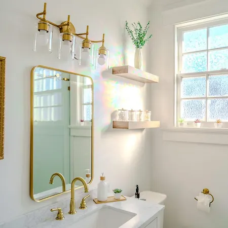 Holiday home Chic & - Renovated Gem With Gated Parking New Orleans