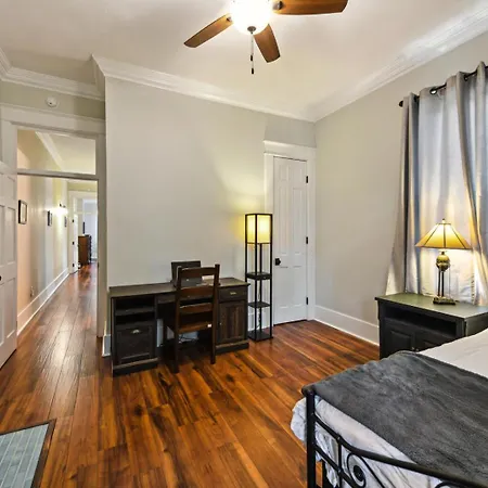 Stunning Uptown 3 Bedroom 3 Bathroom * New Orleans