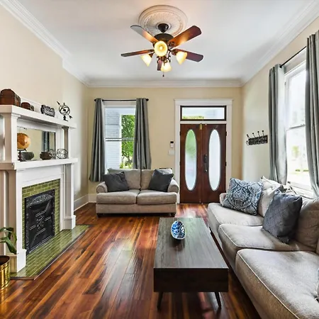 Stunning Uptown 3 Bedroom 3 Bathroom New Orleans