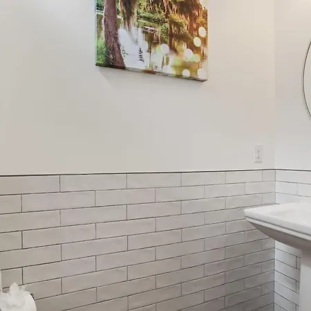 Luxury New 3bd With Parking And Private Yard *