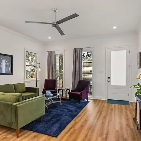 Holiday home Luxury New 3bd With Parking And Private Yard New Orleans