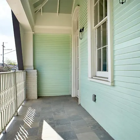 Apartment Roami At The Mandeville New Orleans