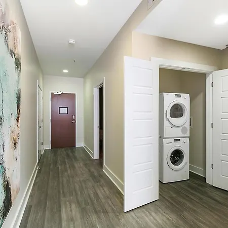 Nola Charm - Luxury 4-bed Retreat Steps From French Quarter Apartment New Orleans