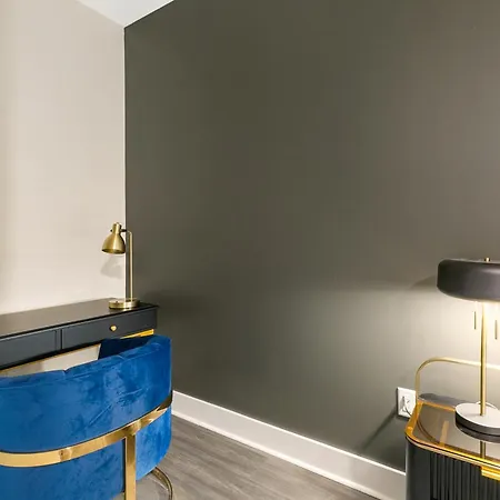 Apartment Nola Charm - Luxury 4-bed Retreat Steps From French Quarter New Orleans