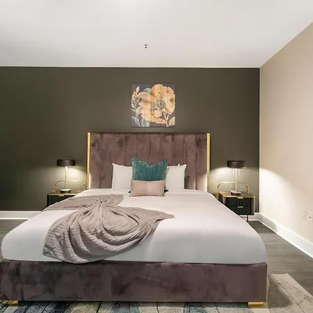 Nola Charm - Luxury 4-bed Retreat Steps From French Quarter Apartment New Orleans