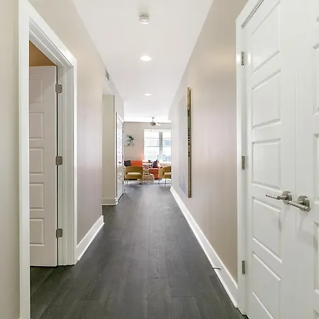 Nola Charm - Luxury 4-bed Retreat Steps From French Quarter *