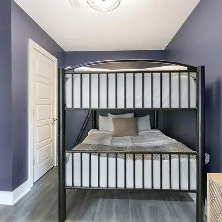 Nola Charm - Luxury 4-bed Retreat Steps From French Quarter *