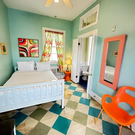 Creole Gardens And Inn
