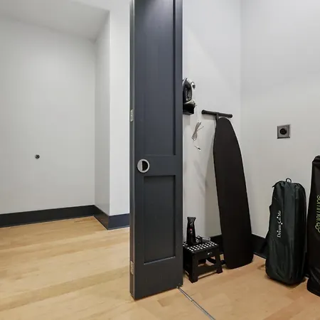 Apartment Roami At 714 Canal