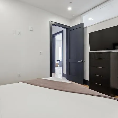 Apartment Roami At 714 Canal New Orleans