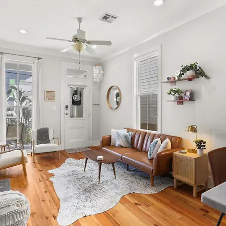 Upscale 3 Bed 2 Bath Private In Uptown New Orleans! Close To Magazine Street, Universities, & French Quarter * New Orleans