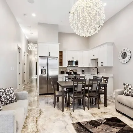 Luxury 5bdrm 5ba Near French Quarter Holiday home New Orleans