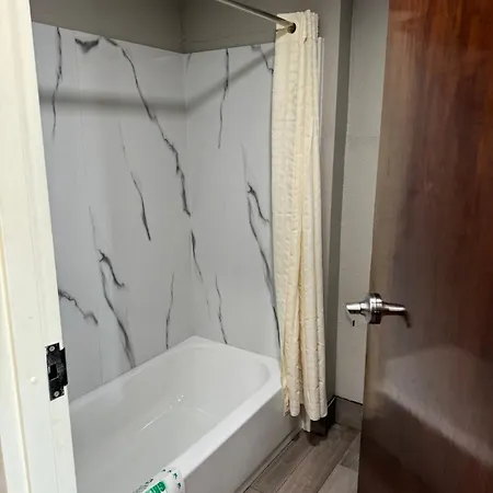 Hotel Nola & 4*