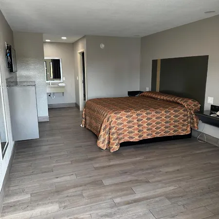 Nola & 4* New Orleans