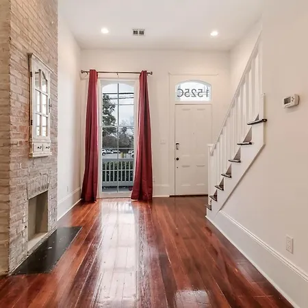 Fabulous With Views Apartment *