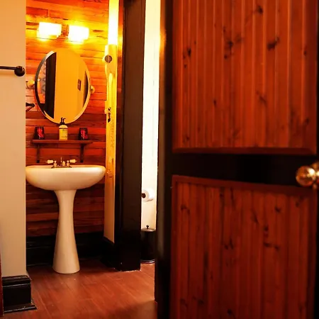 Royal Street Inn & Bar 3*