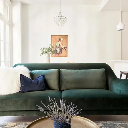 Apartment Roami At St. Charles