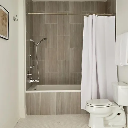 Apartment Roami At St. Charles New Orleans