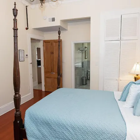 The Esplanade Mansion 3*