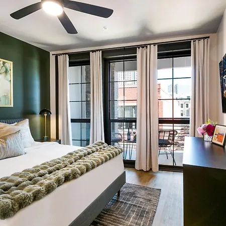 The Pelican By Hosteeva Apartment