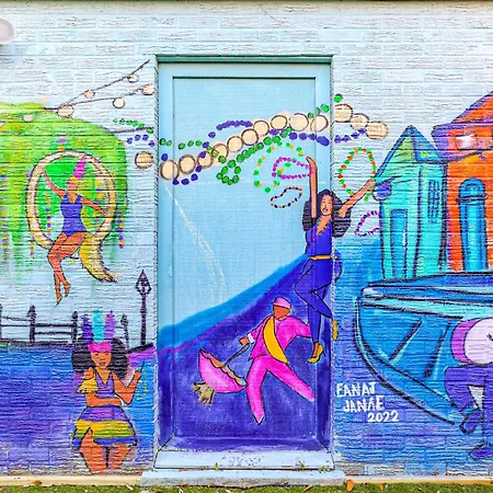 Mardi Gras Patio 2br 8mins To Canal St