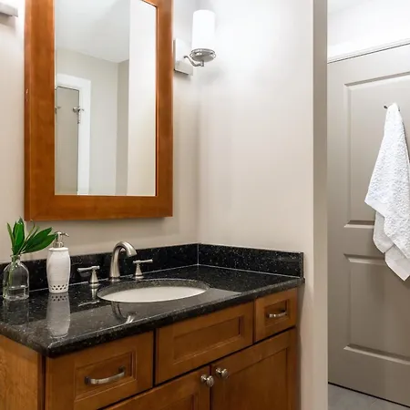 Apartment Roami At Hibernia Tower